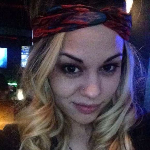 Meet your Posher, Katie - Picture 1 of 1